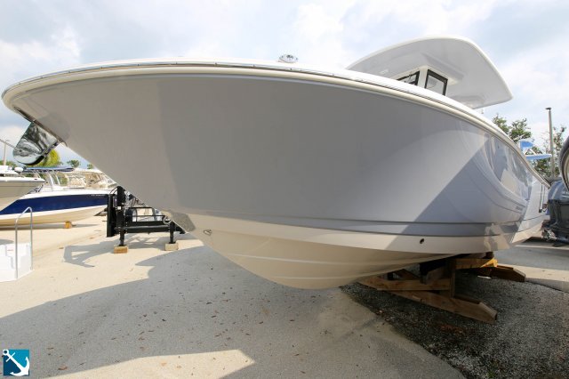 New 2023 Robalo R270  Boat for sale